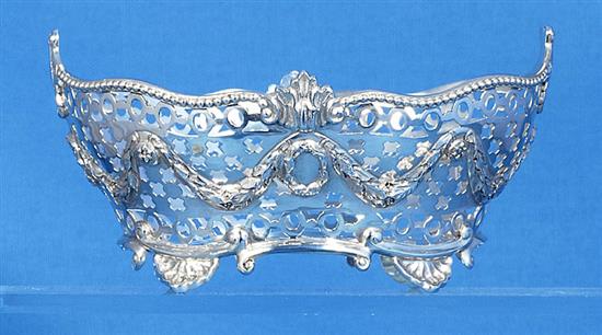 A Victorian silver pierced oval dish, by Charles Stuart Harris, Length; 147mm weight: 5oz/156grms
